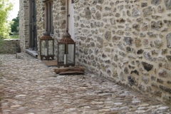 Small Faced Flint Stone Cobbled Floor