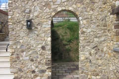 Large & Medium Faced Flint Stone Mixed